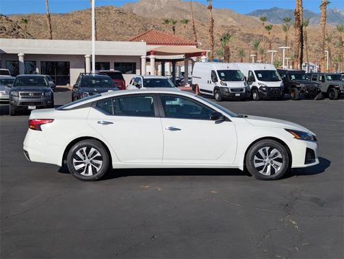 2025 Nissan Altima S FWD