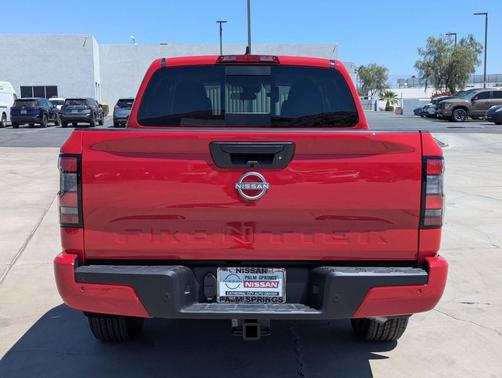 2025 Nissan Frontier SV
