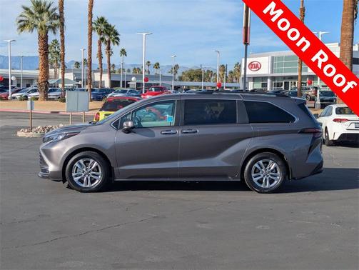 2024 Toyota Sienna XLE