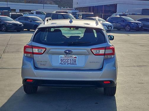 2019 Subaru Impreza 2.0i Premium