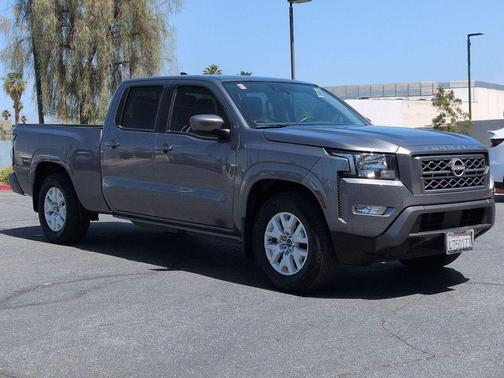 Gun Metallic 2024 Nissan Frontier SV