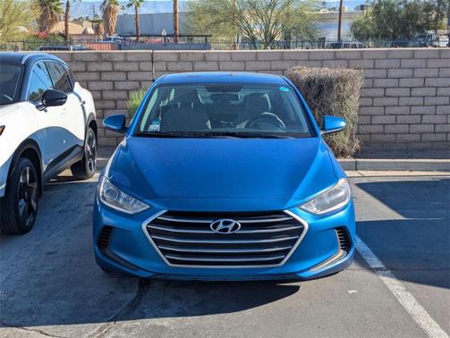 2018 Hyundai ELANTRA SE