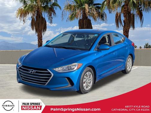 2018 Hyundai ELANTRA SE