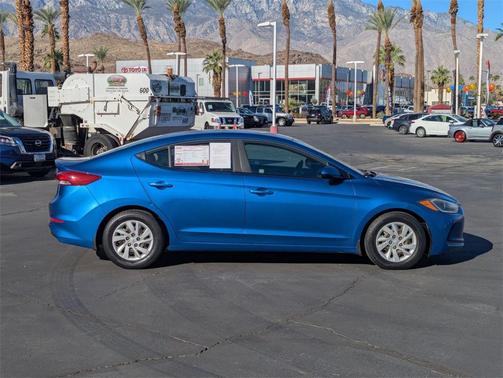 2018 Hyundai ELANTRA SE