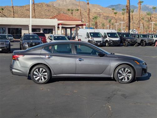 2025 Nissan Altima S FWD