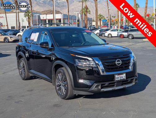 2024 Nissan Pathfinder SL FWD