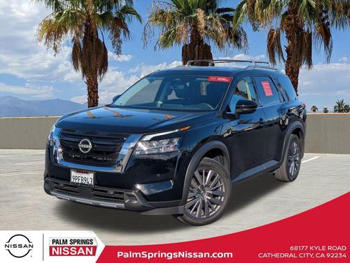 2024 Nissan Pathfinder SL FWD