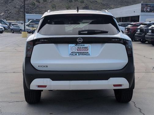 2026 Nissan Kicks SV