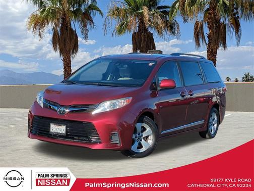 2019 Toyota Sienna LE