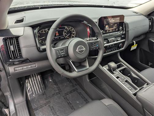 2025 Nissan Pathfinder SV FWD