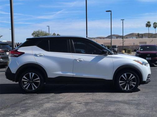 2019 Nissan Kicks SV