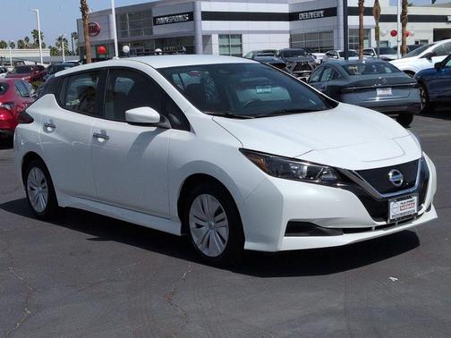 Glacier White 2020 Nissan Leaf S 40 kWh