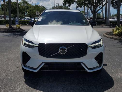 2026 Volvo XC60 B5 Core