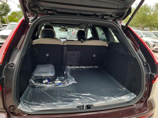 Mulberry Metallic 2026 Volvo XC60 B5 Plus