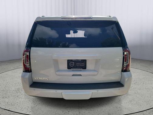 Summit White 2017 GMC Yukon SLT