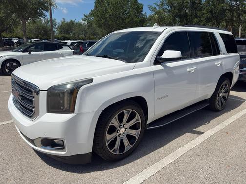 Summit White 2017 GMC Yukon SLT