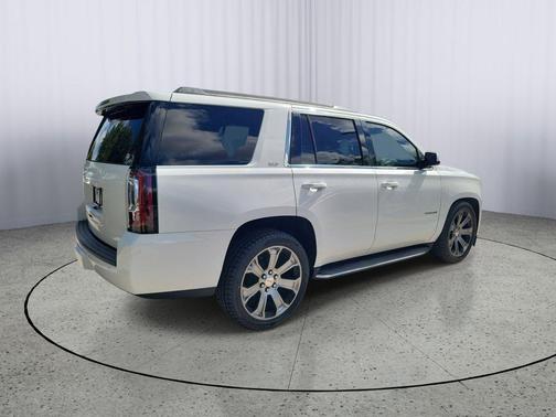 Summit White 2017 GMC Yukon SLT