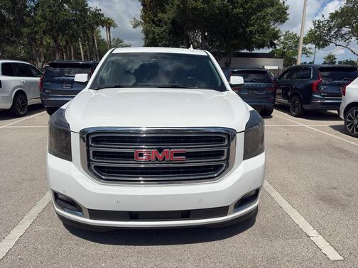 Summit White 2017 GMC Yukon SLT