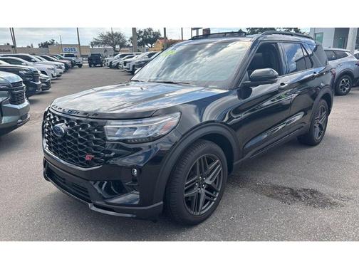 2025 Ford Explorer ST