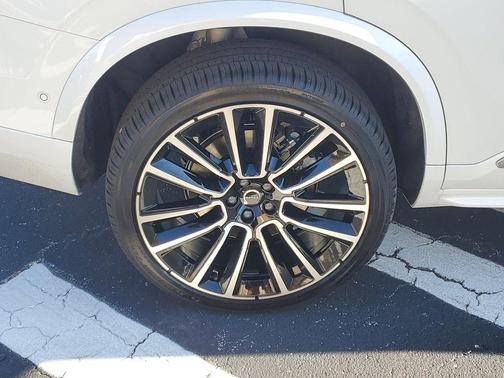 2026 Volvo XC90 Plus, B5 AWD Gas (mild hybrid), Gasoline, Bright, 7 Seats