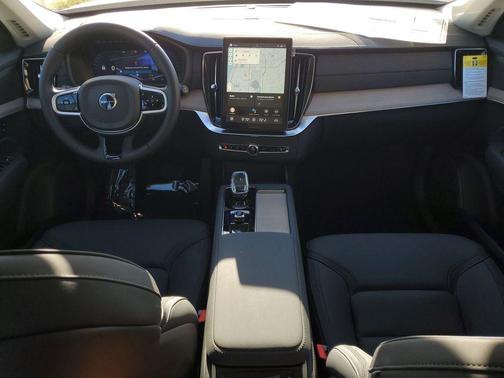 2026 Volvo XC90 Plus, B5 AWD Gas (mild hybrid), Gasoline, Bright, 7 Seats