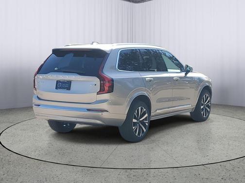 2026 Volvo XC90 B5 Core