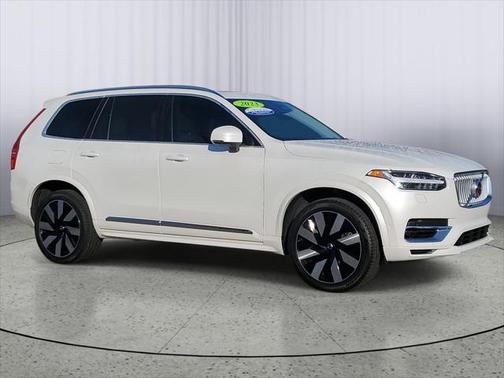 2023 Volvo XC90 Recharge Plug-In Hybrid T8 Ultimate 6-Seater