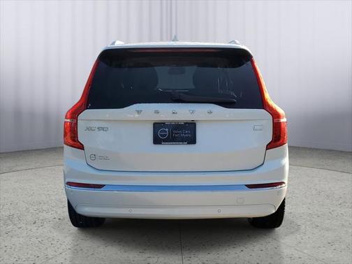 2023 Volvo XC90 Recharge Plug-In Hybrid T8 Ultimate 6-Seater