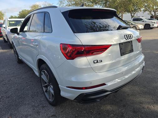 2022 Audi Q3 45 S line Premium Plus