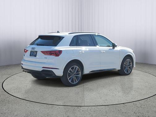 2022 Audi Q3 45 S line Premium Plus