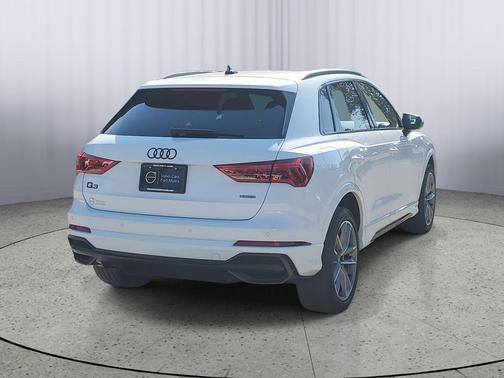 2022 Audi Q3 45 S line Premium Plus