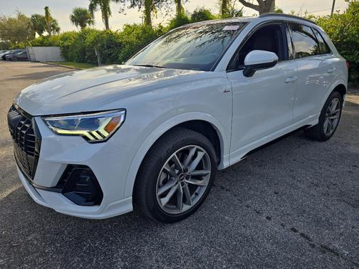 2022 Audi Q3 45 S line Premium Plus