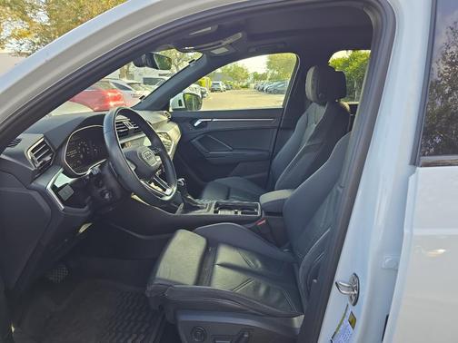 2022 Audi Q3 45 S line Premium Plus