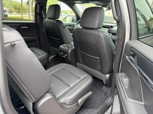 Sterling Metallic 2025 GMC Acadia FWD Elevation