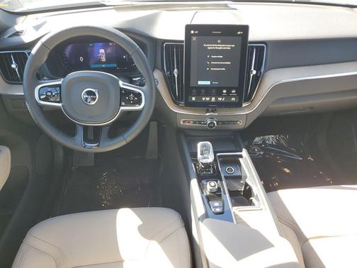 2026 Volvo XC60 B5 Core