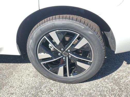 2026 Volvo XC60 B5 Core