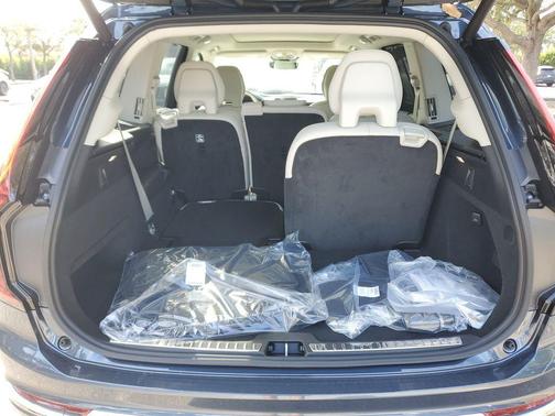 2026 Volvo XC90 Ultra, B6 AWD Gas (mild hybrid), Gasoline, Bright, 7 Seats