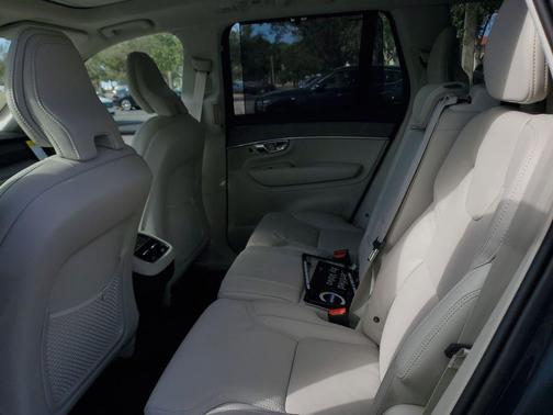 2026 Volvo XC90 Ultra, B6 AWD Gas (mild hybrid), Gasoline, Bright, 7 Seats