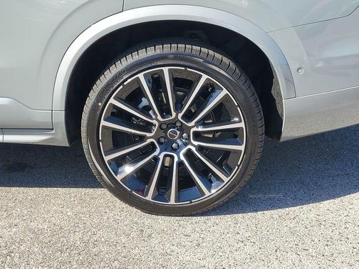 2026 Volvo XC90 B6 Ultra Dark Theme 7-Seater