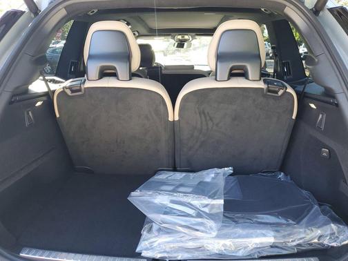 2026 Volvo XC90 B6 Ultra Dark Theme 7-Seater