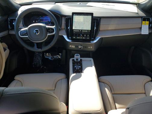 2026 Volvo XC90 B6 Ultra Dark Theme 7-Seater