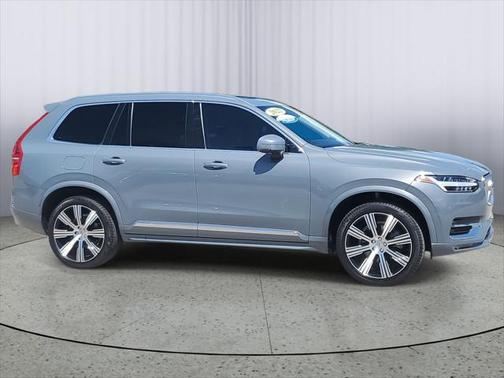 2022 Volvo XC90 T6 Inscription