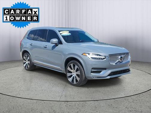 2022 Volvo XC90 T6 Inscription