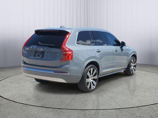 2022 Volvo XC90 T6 Inscription