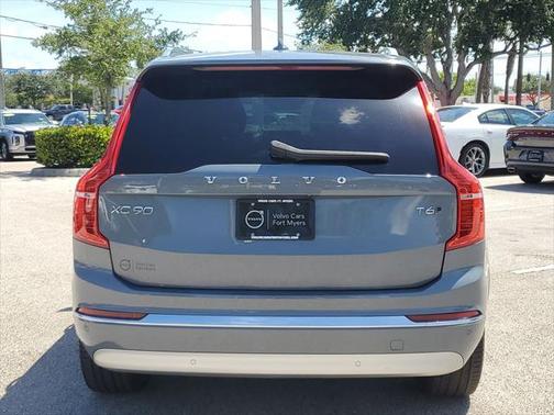 2022 Volvo XC90 T6 Inscription