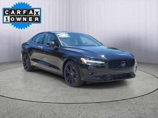 2024 Volvo S60 B5 Plus Black Edition
