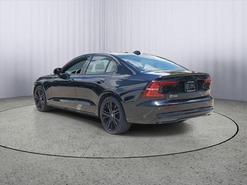 2024 Volvo S60 B5 Plus Black Edition