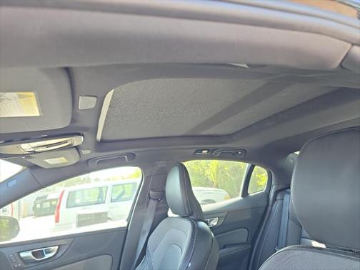 2024 Volvo S60 B5 Plus Black Edition