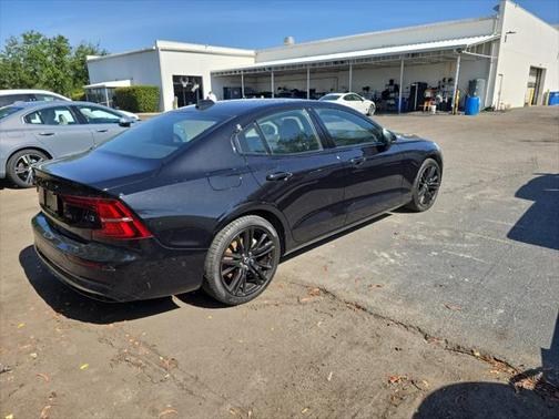 2024 Volvo S60 B5 Plus Black Edition