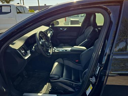 2024 Volvo S60 B5 Plus Black Edition